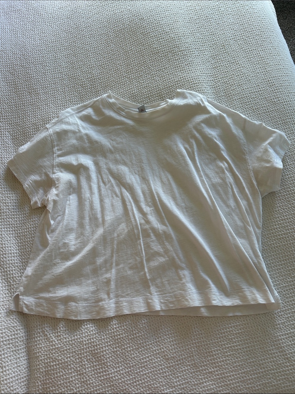 Old Navy White Short Sleeve Tee